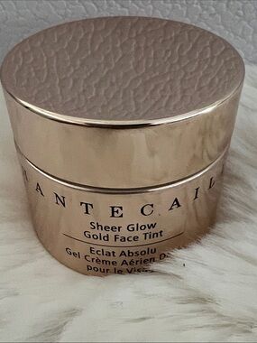 Chantecaille Sheer Glow Gold Face Tint